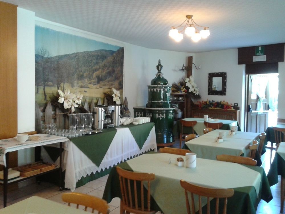 Albergo Garni Cavento Pinzolo Exterior photo