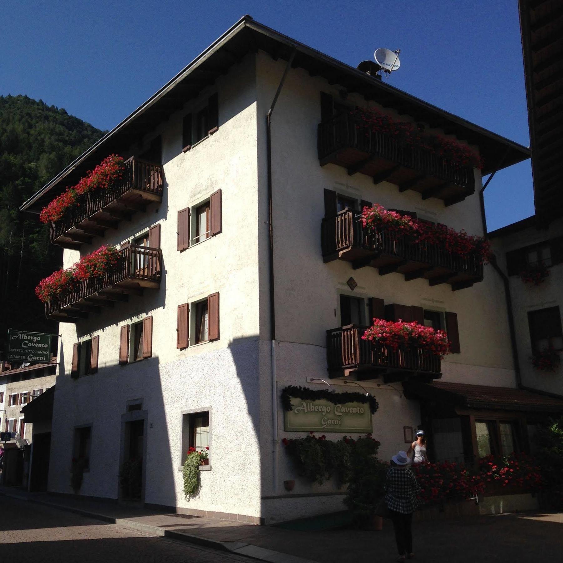 Albergo Garni Cavento Pinzolo Exterior photo